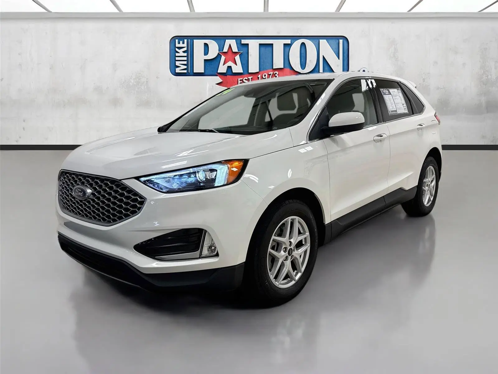 2024 Ford Edge SEL AWD photo 3