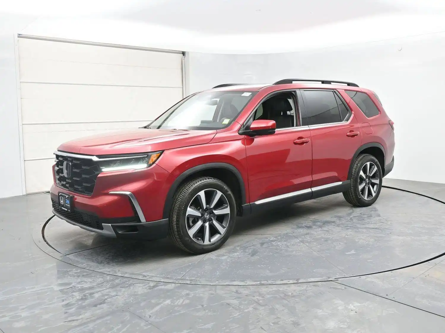2023 Honda Pilot Touring AWD's photo