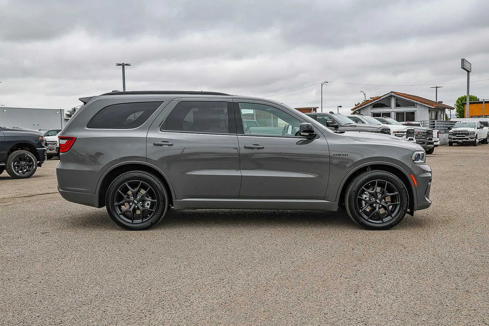 2026 Dodge Durango HEMI V8 GT AWD Plus photo 3