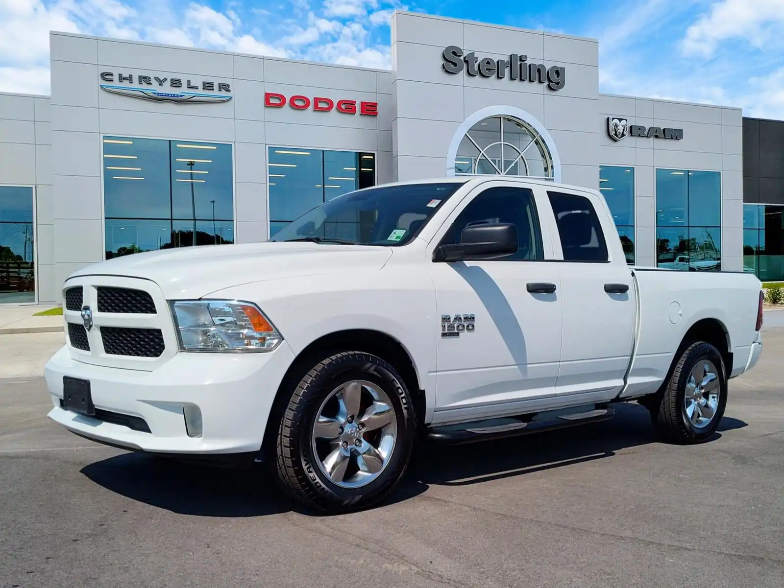 2019 RAM 1500 Classic Express 4x4 Quad Cab 6'4's photo