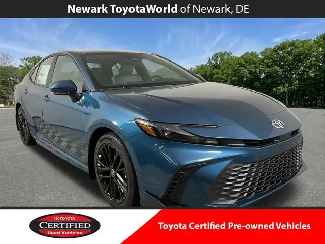 2026 Toyota Camry SE Hybrid's photo