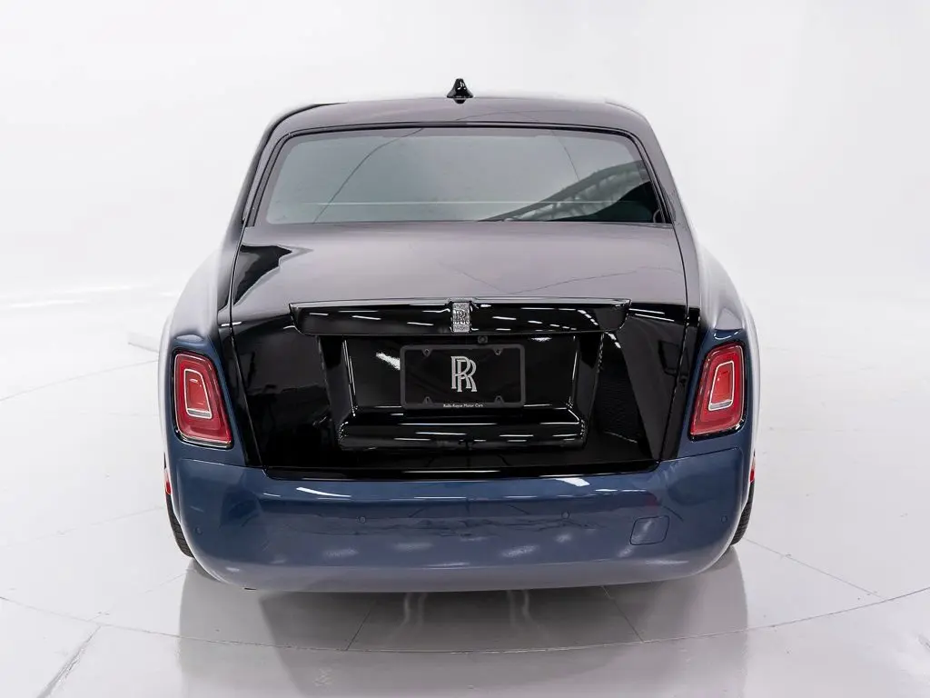 2026 Rolls-Royce Phantom Base photo 4