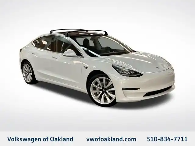 2018 Tesla Model 3 Long Range Dual Motor All-Wheel Drive's photo