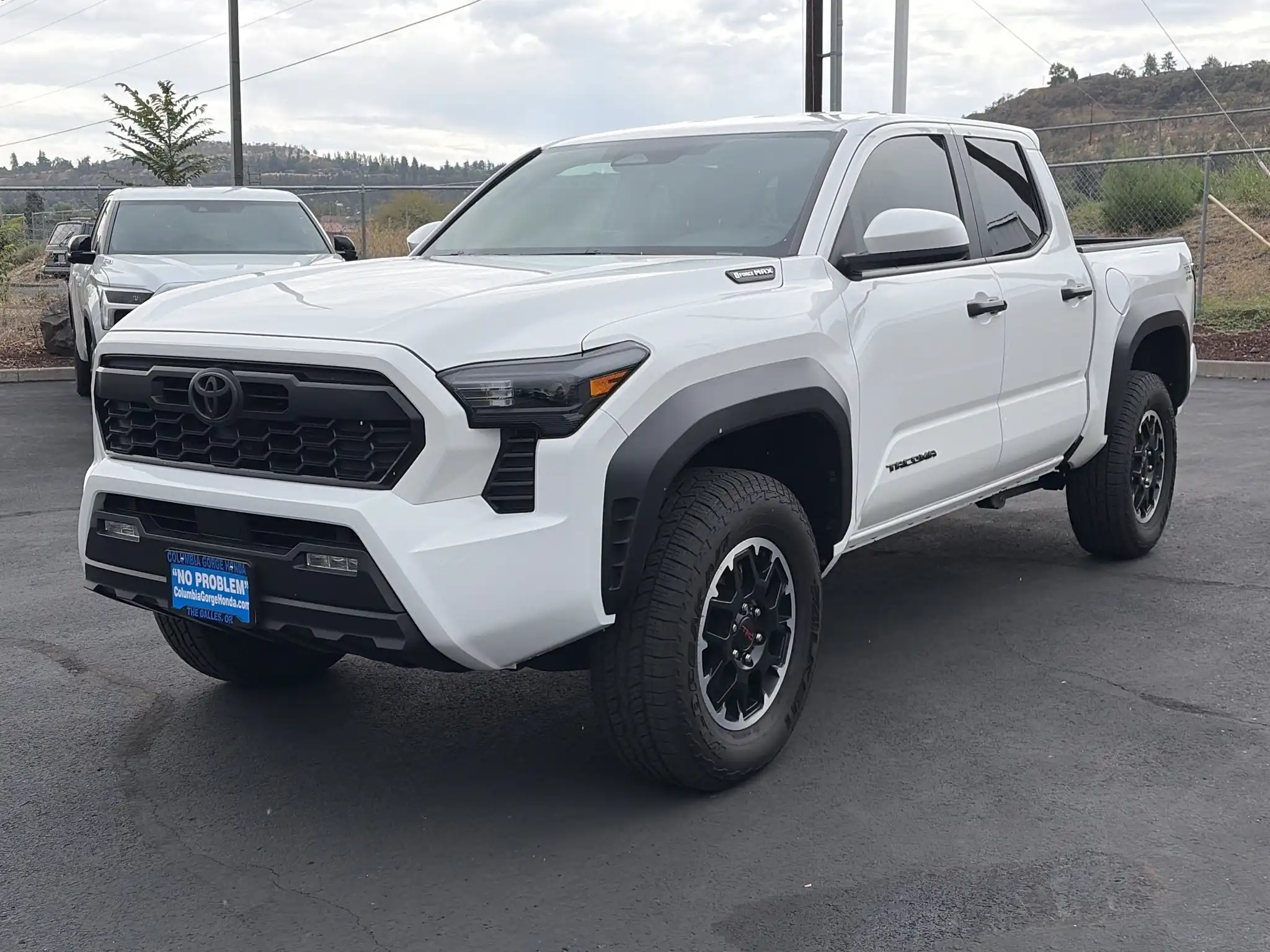 2025 Toyota Tacoma TRD Off-Road Hybrid 4WD Double Cab's photo