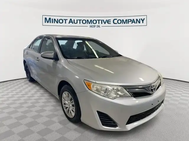 2012 Toyota Camry 2.5 Auto LE's photo