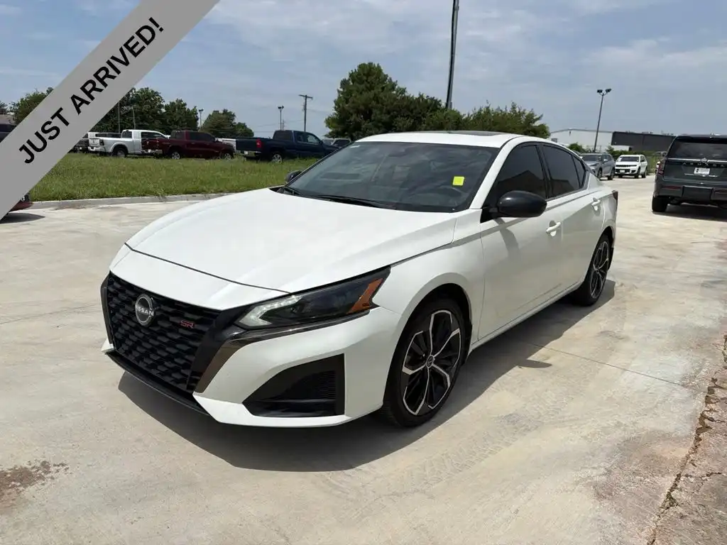 2024 Nissan Altima 2.5 SR AWD's photo
