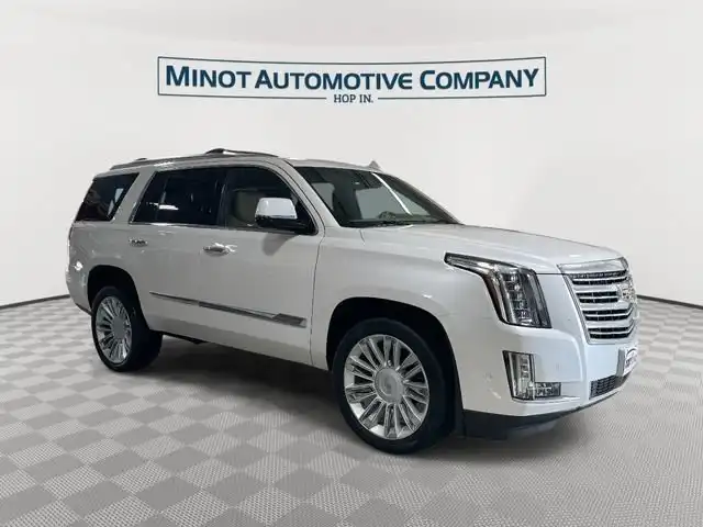2018 Cadillac Escalade AWD Platinum's photo