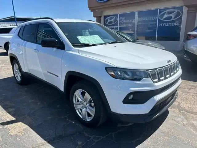 2022 Jeep Compass Latitude's photo