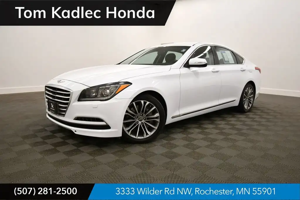 2015 Hyundai Genesis 3.8 AWD's photo