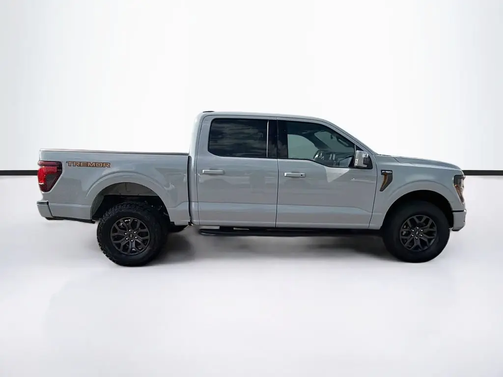 2026 Ford F-150 Tremor 4WD SuperCrew 5-1/2' Box photo 4