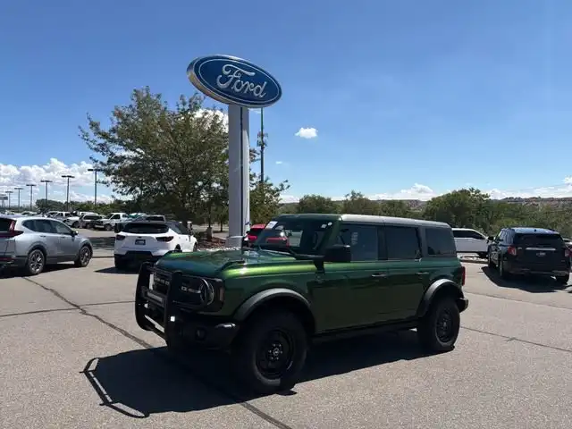 2023 Ford Bronco Black Diamond 4WD's photo
