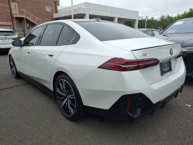 2024 BMW i5 M60 xDrive Sedan photo 5