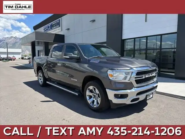 2022 RAM 1500 Big Horn/Lone Star 4WD Crew Cab 5'7's photo