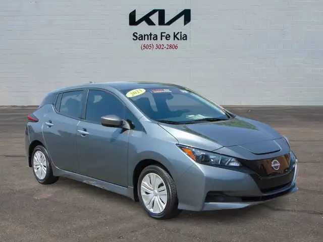 2023 Nissan Leaf S's photo