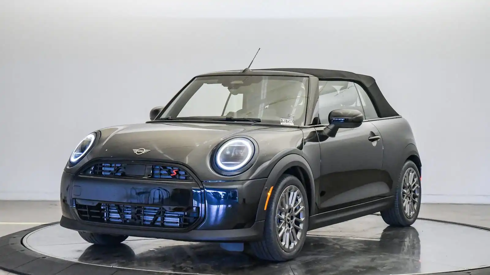 2026 MINI Convertible Cooper S's photo