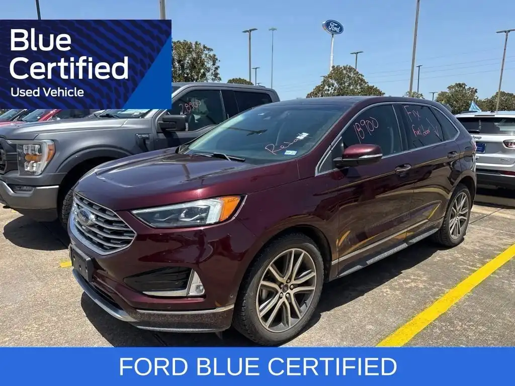 2019 Ford Edge Titanium's photo
