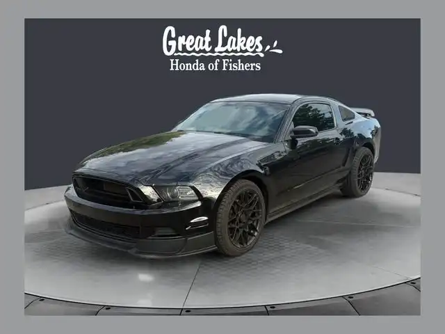 2014 Ford Mustang V6 Premium's photo