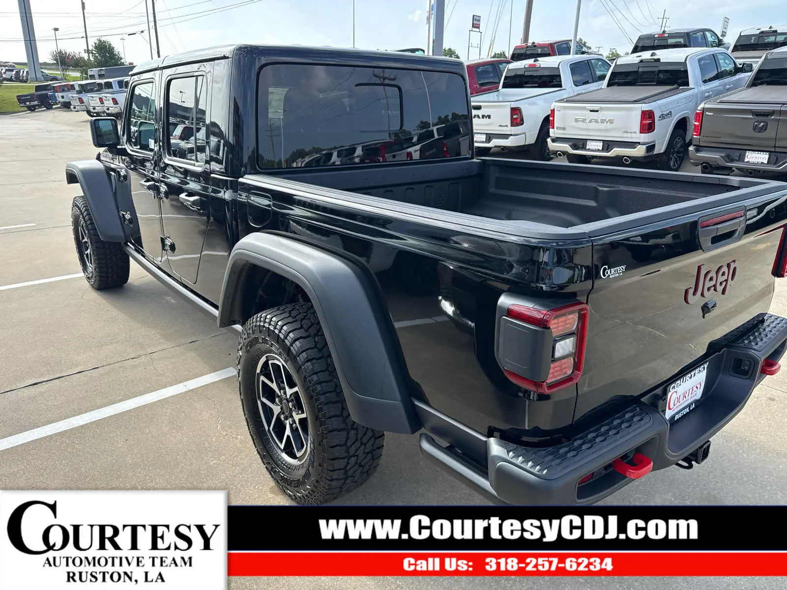 2026 Jeep Gladiator Rubicon Auto photo 4