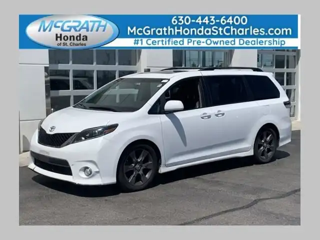 2016 Toyota Sienna SE V6 8-Passenger's photo