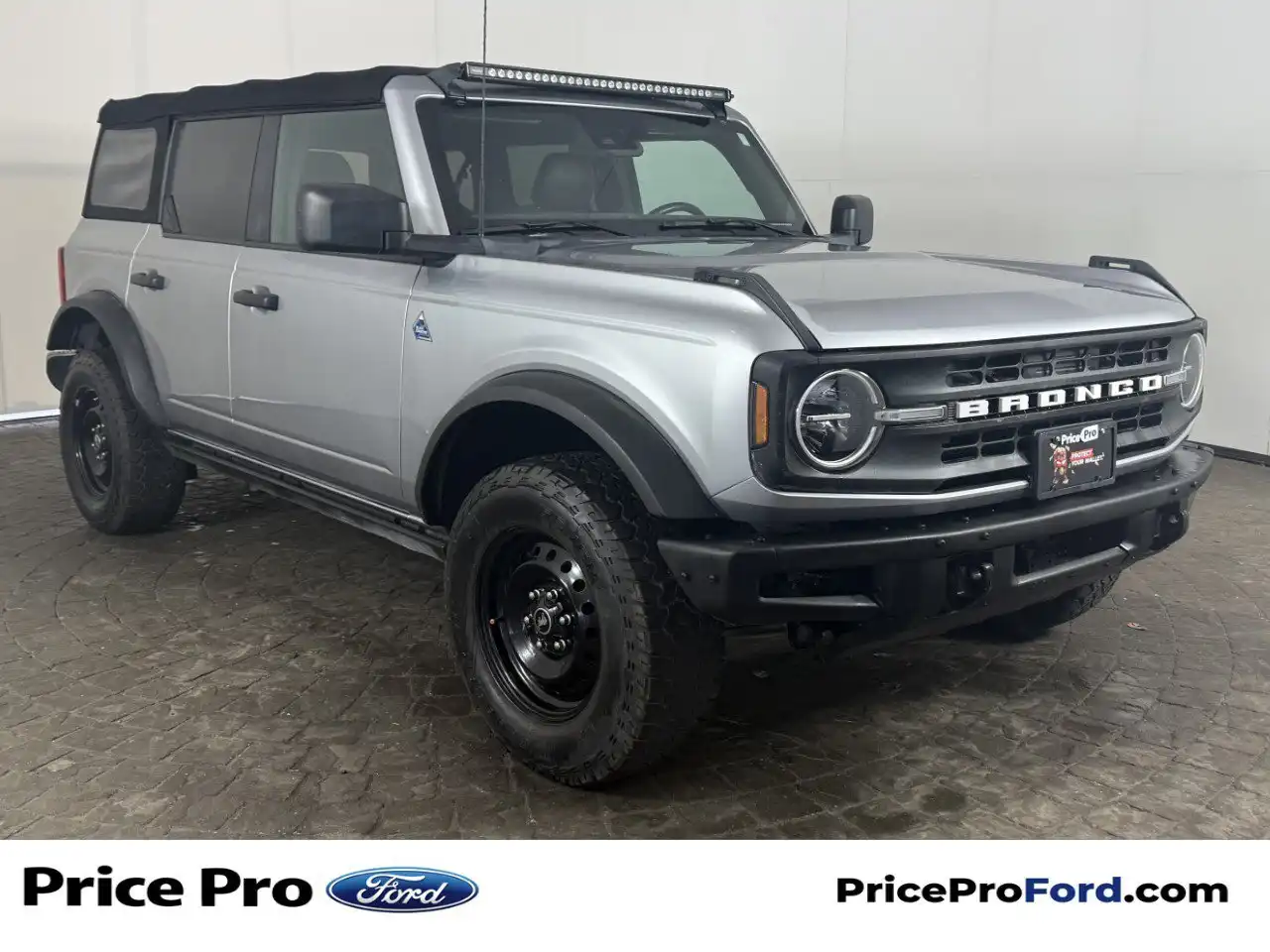 2022 Ford Bronco Black Diamond 4x4's photo