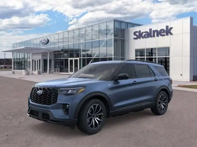 2026 Ford Explorer ST-Line 4WD's photo