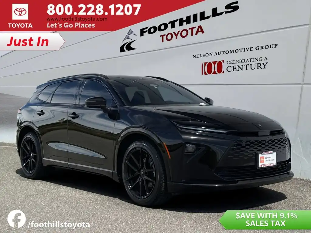 2025 Toyota Crown Signia Limited AWD's photo