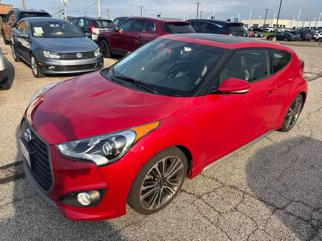 2016 Hyundai Veloster Turbo's photo