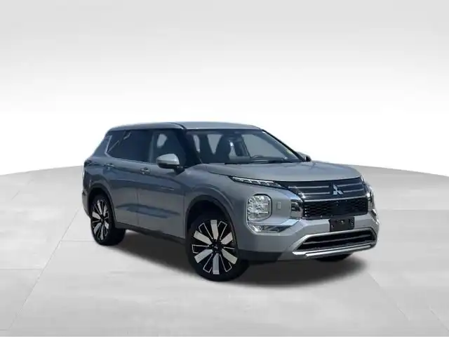 2025 Mitsubishi Outlander SE S-AWC's photo