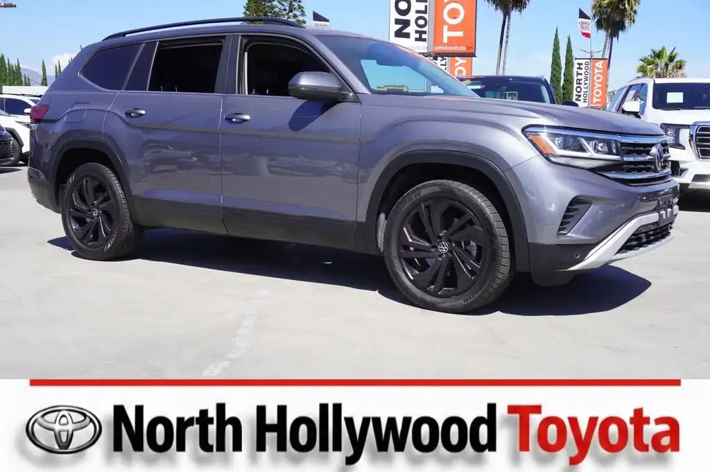 2022 Volkswagen Atlas 3.6L SE w/Tech 4MOTION's photo