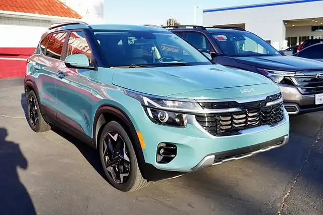 2024 Kia Seltos 2.0 EX FWD's photo