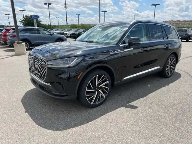 2025 Lincoln Aviator Reserve AWD's photo