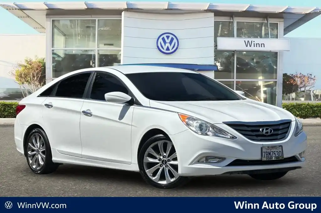 2013 Hyundai Sonata SE I4 A/T's photo