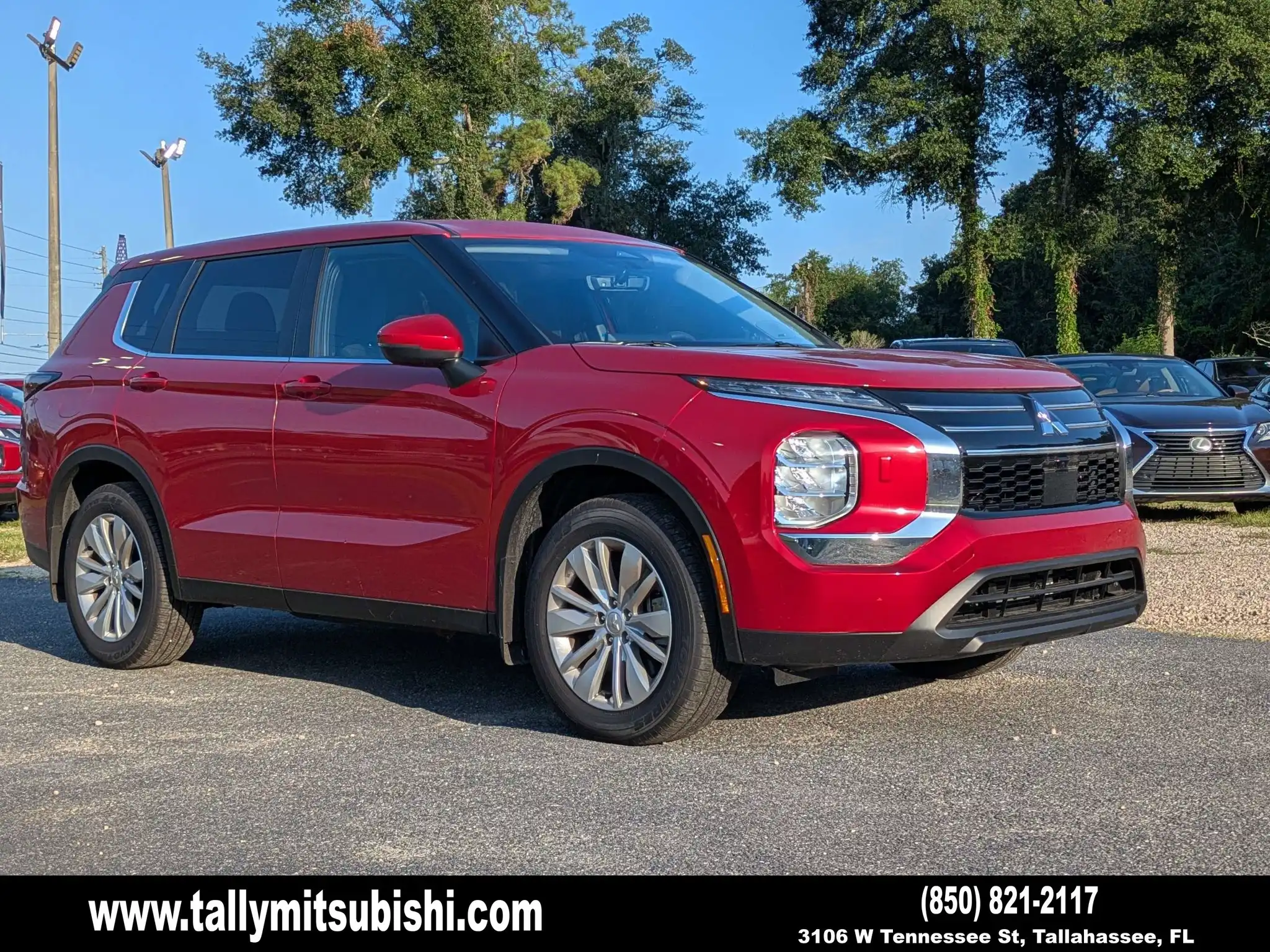 2025 Mitsubishi Outlander ES S-AWC's photo