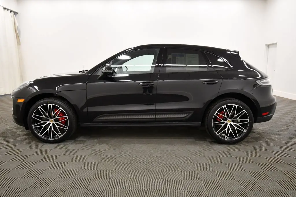 2023 Porsche Macan S photo 4