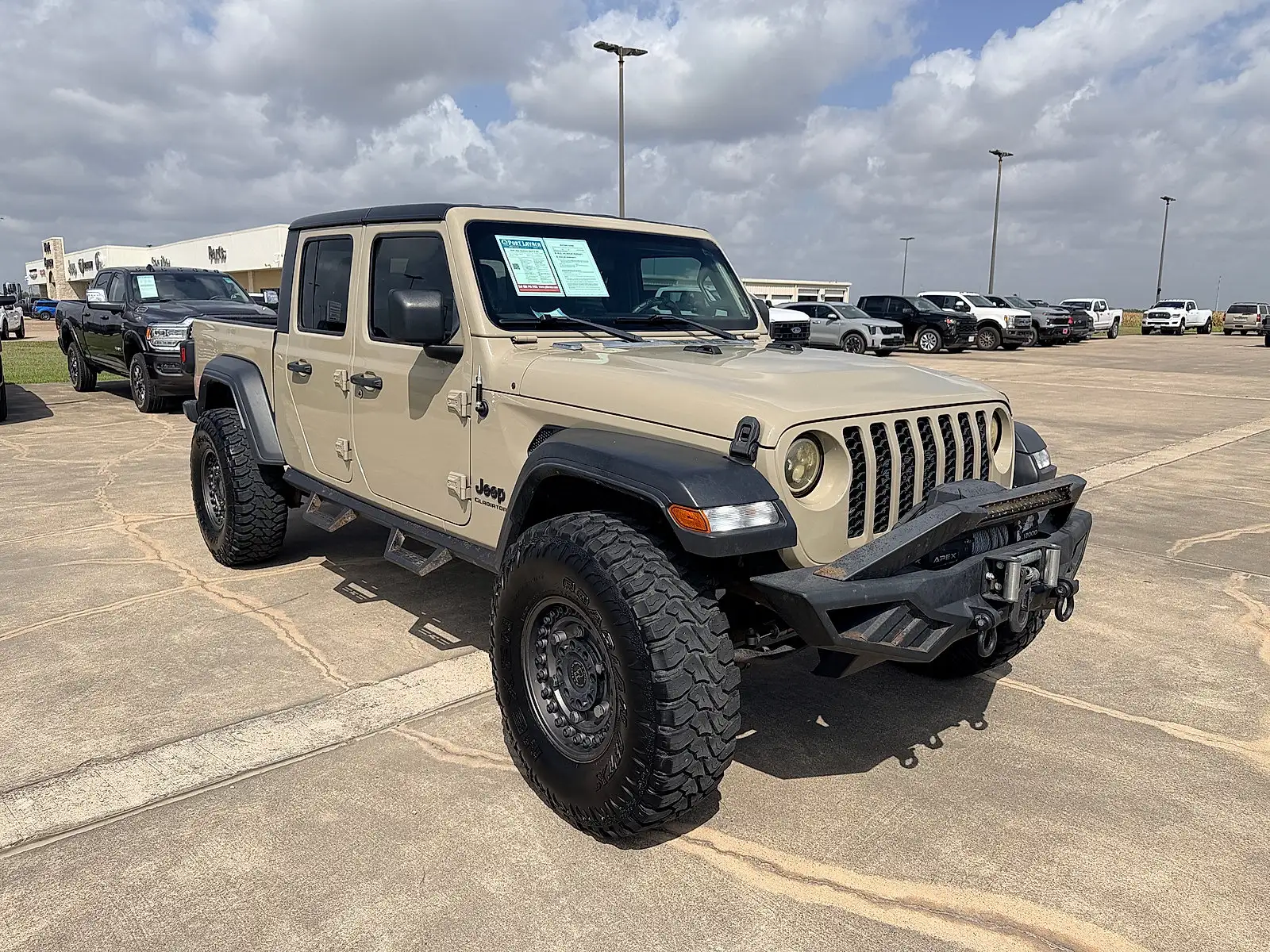 2020 Jeep Gladiator Sport S's photo