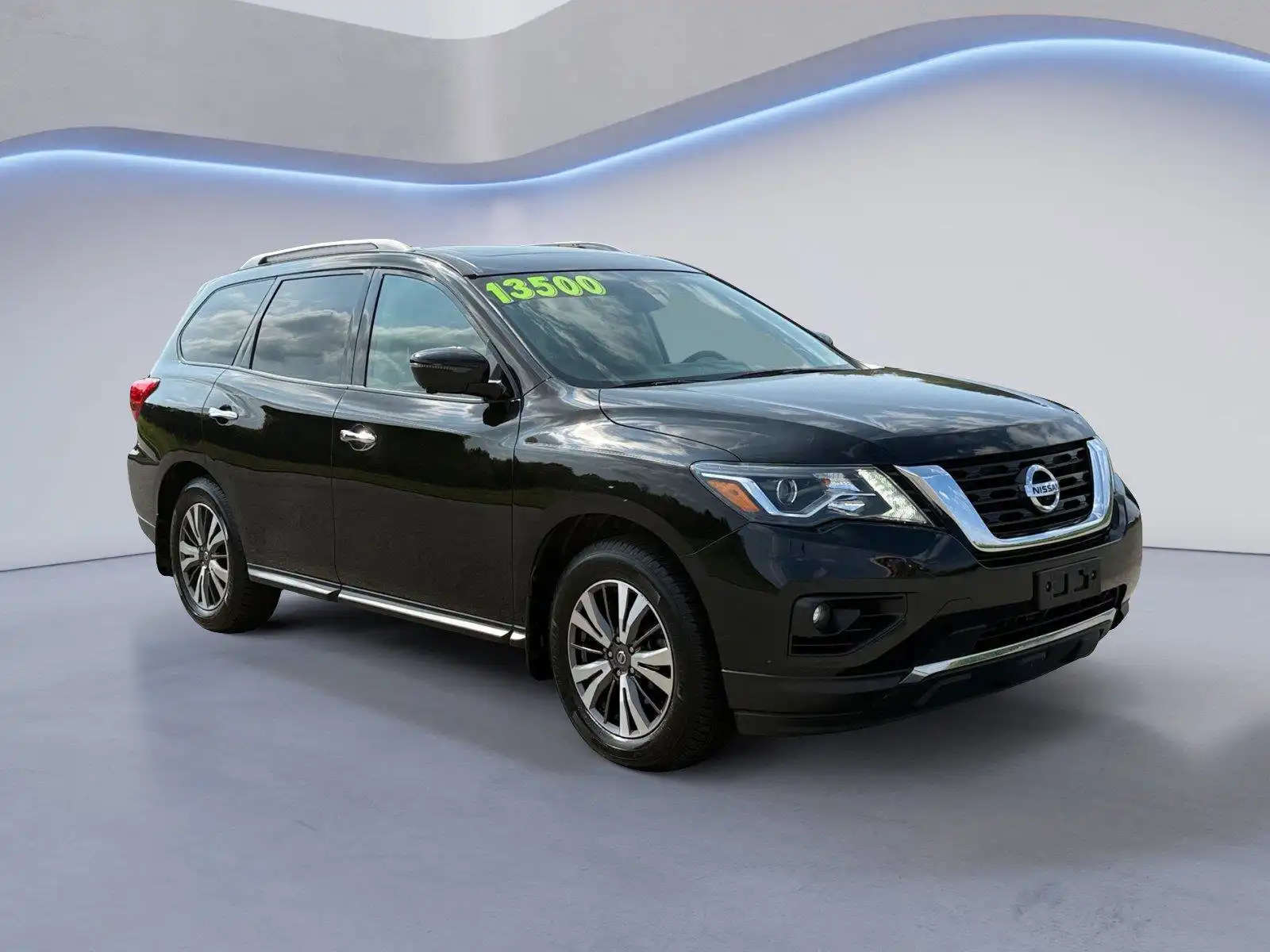 2017 Nissan Pathfinder SL 4WD's photo