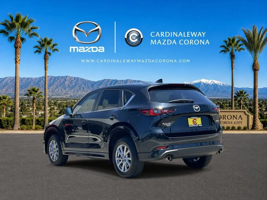 2025 Mazda CX-5 S Preferred package Auto AWD photo 5