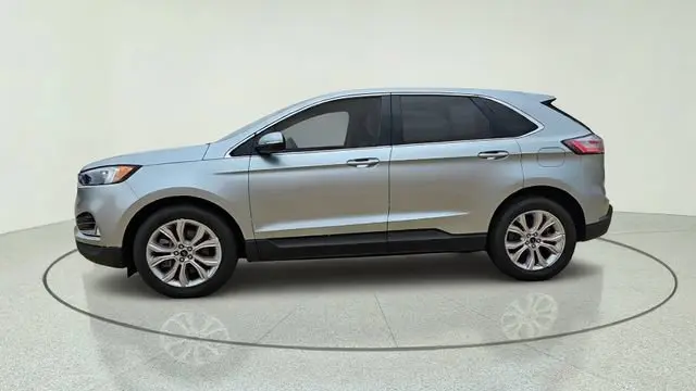 2024 Ford Edge Titanium AWD photo 4