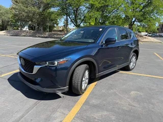 2023 Mazda CX-5 S Select Package Auto AWD photo 3