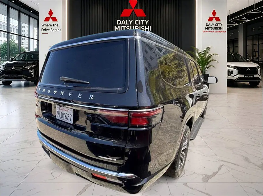 2024 Jeep Wagoneer L undefined photo 5