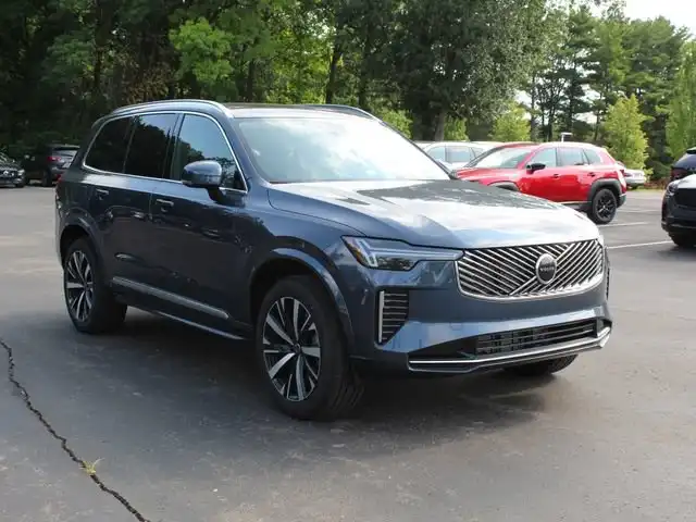 2026 Volvo XC90 B5 Core Bright 4WD's photo