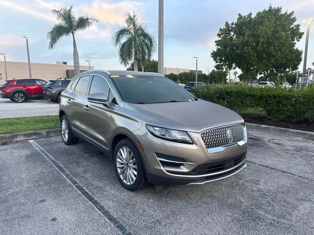 2019 Lincoln MKC FWD's photo