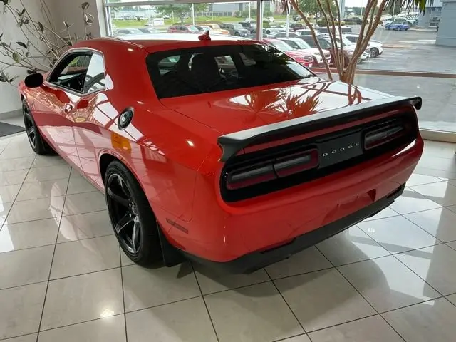 2021 Dodge Challenger SRT Hellcat photo 3