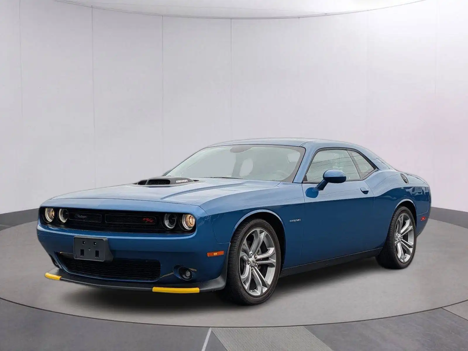 2022 Dodge Challenger R/T's photo
