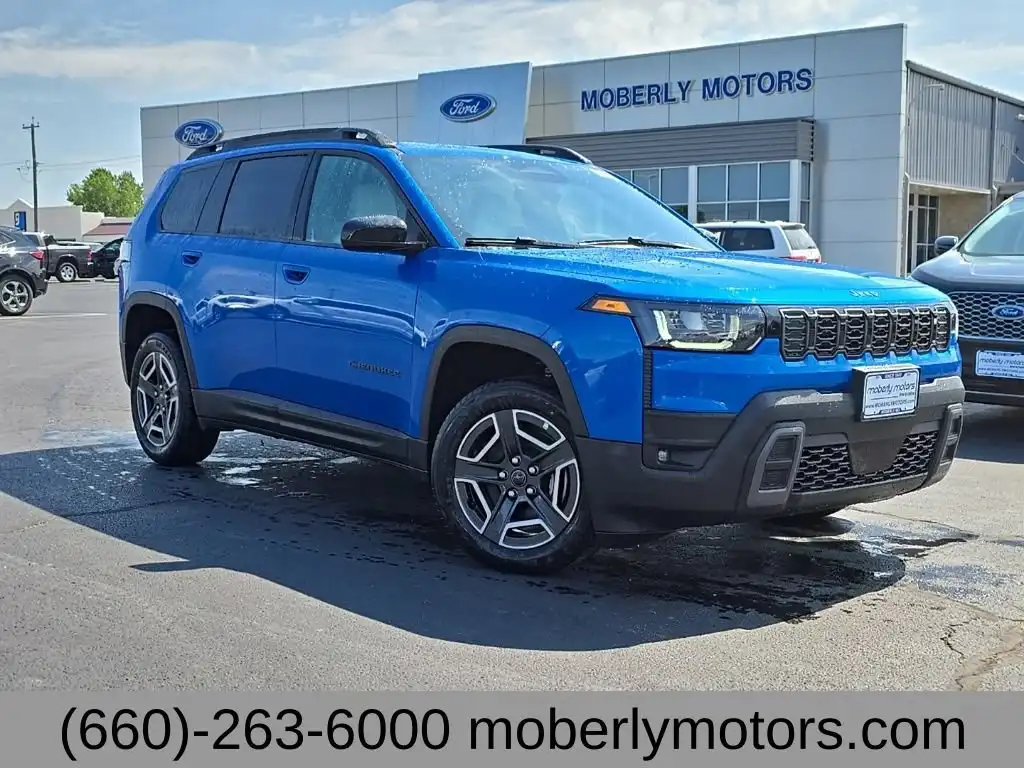2026 Jeep Cherokee Laredo Hybrid 4WD's photo