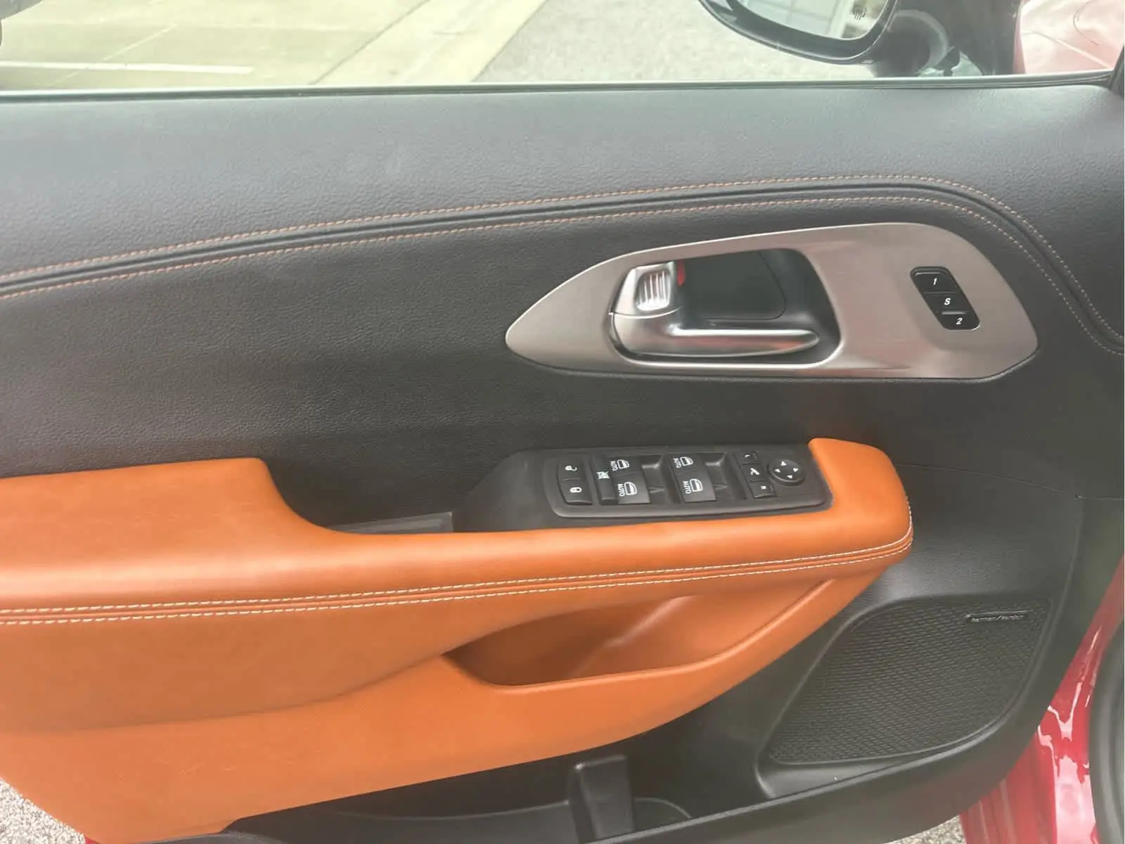 2025 Chrysler Pacifica Pinnacle photo 5