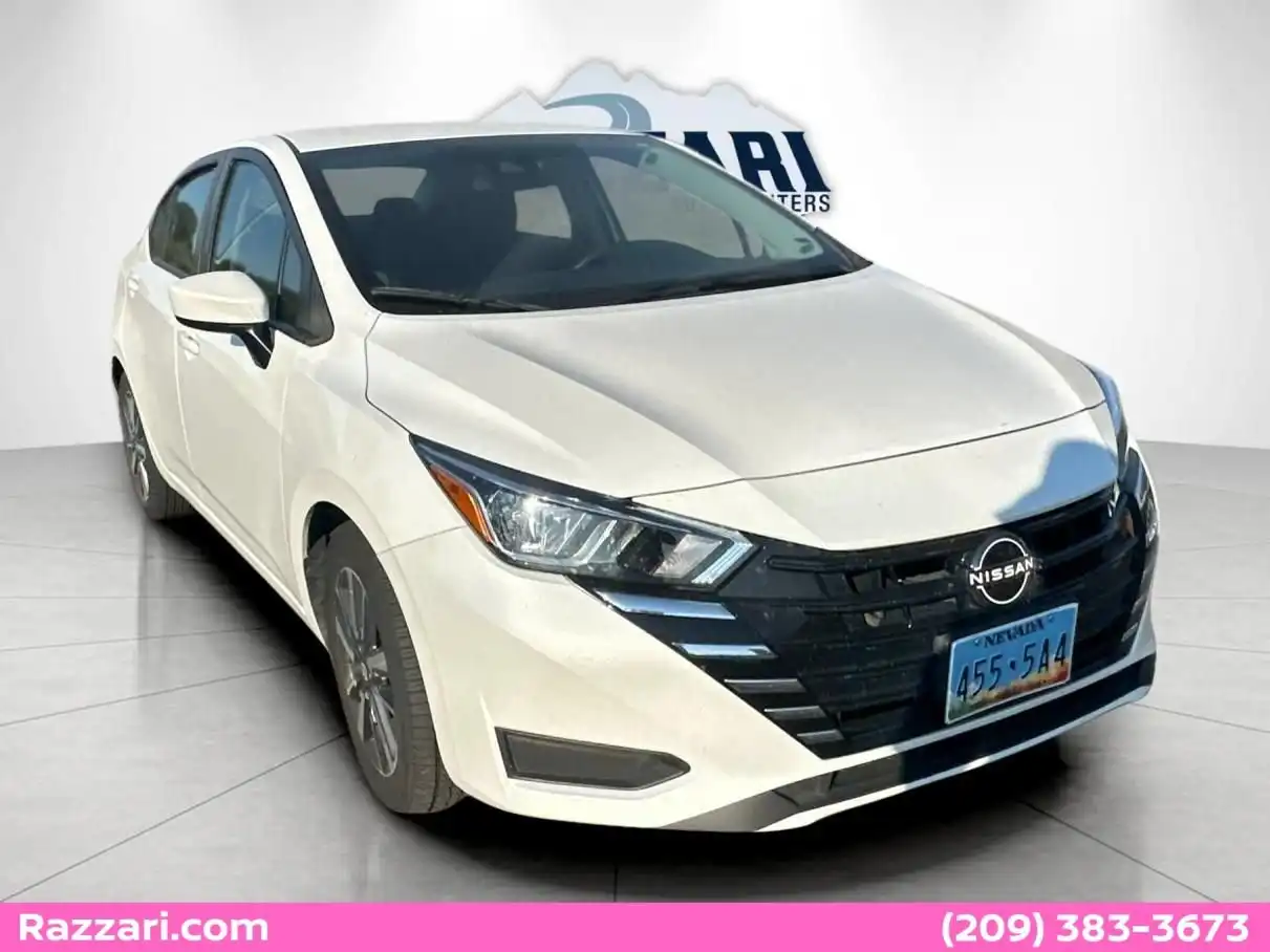 2024 Nissan Versa 1.6 SV CVT's photo