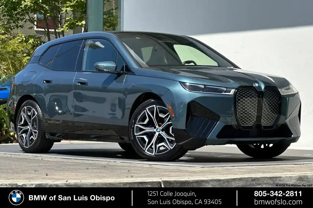 2022 BMW iX xDrive50's photo