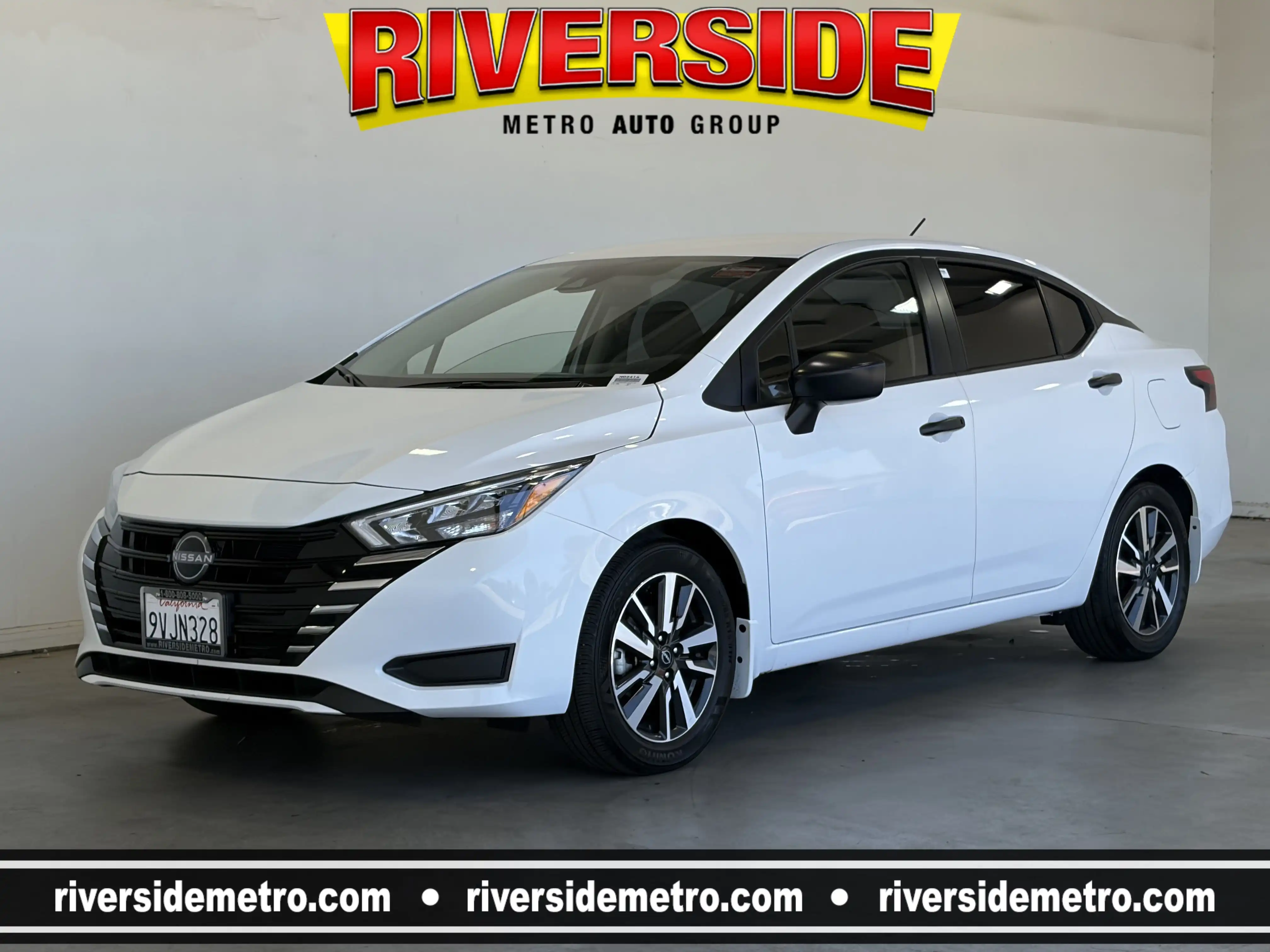 2025 Nissan Versa 1.6 S CVT's photo