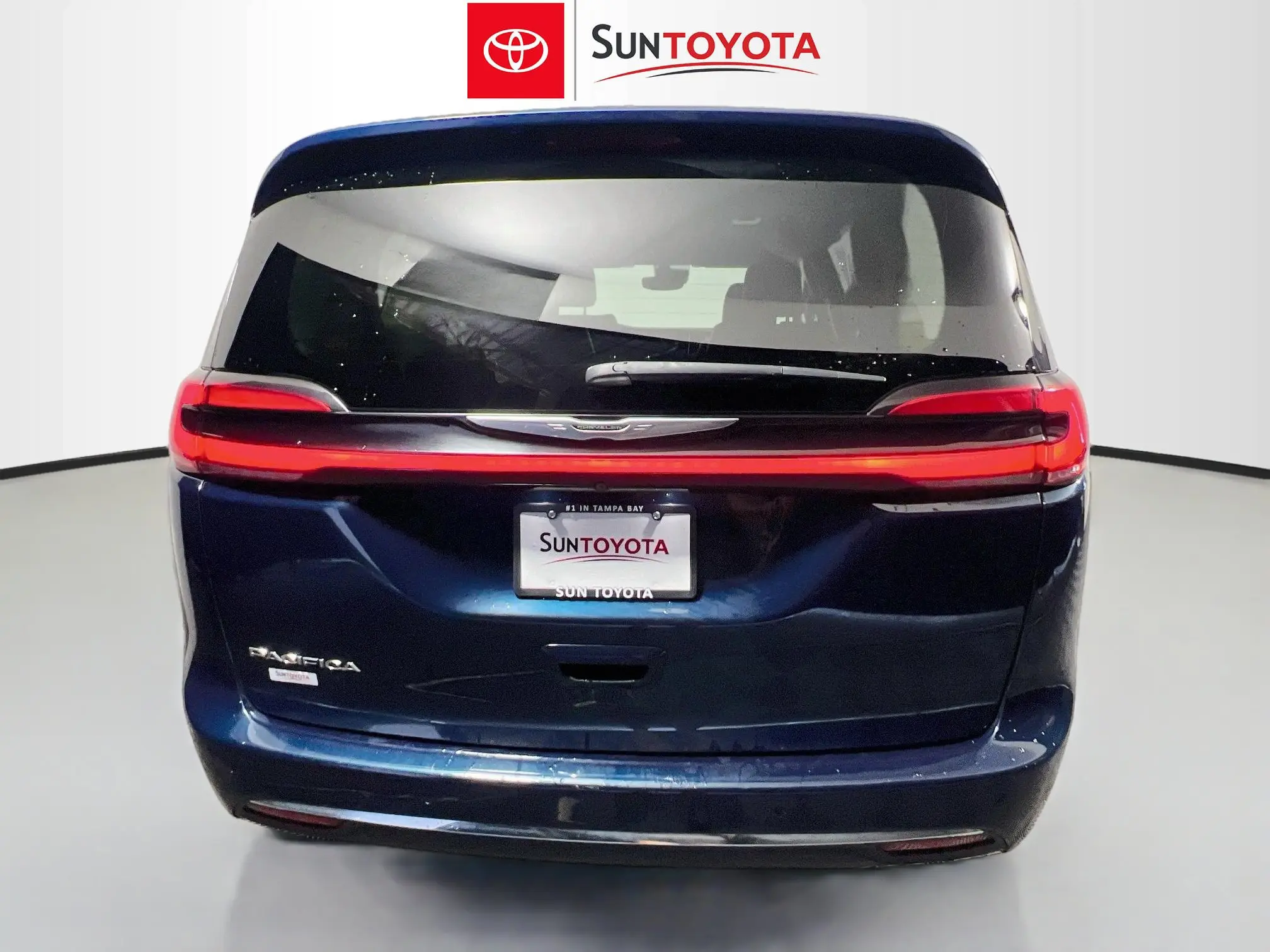 2023 Chrysler Pacifica Touring L photo 4